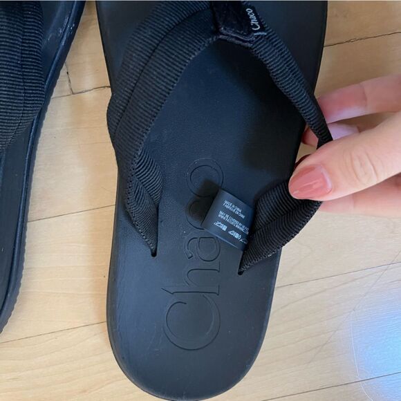 Chaco Women's Chillos Flip Flop Sandals in Black 7 - Picture 4 of 12